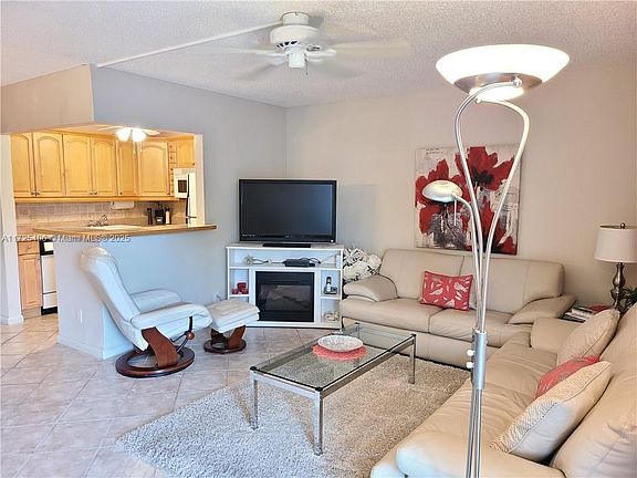 3rd image of 1028 Durham #1028-B