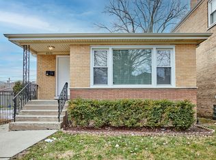 6030 N Saint Louis Ave, Chicago, IL
