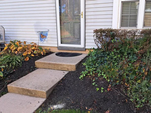 318 Delancey Pl, Mount Laurel, NJ 08054