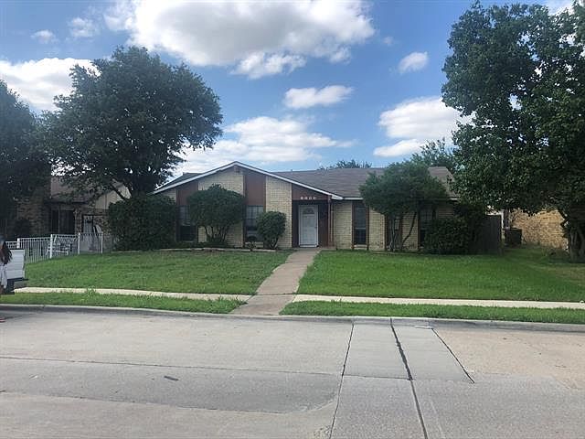 1st image of 1123 Warwick Dr