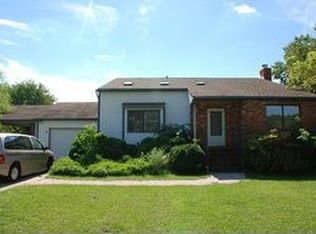 121 Green Spring Dr, Annapolis, MD 21403