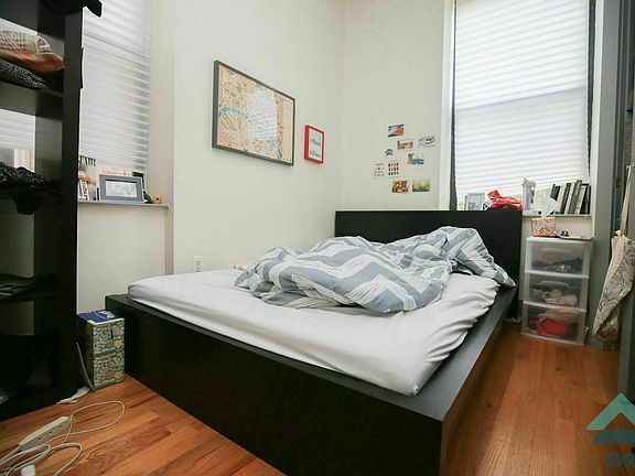 3rd image of 654 Park Pl #3LLB