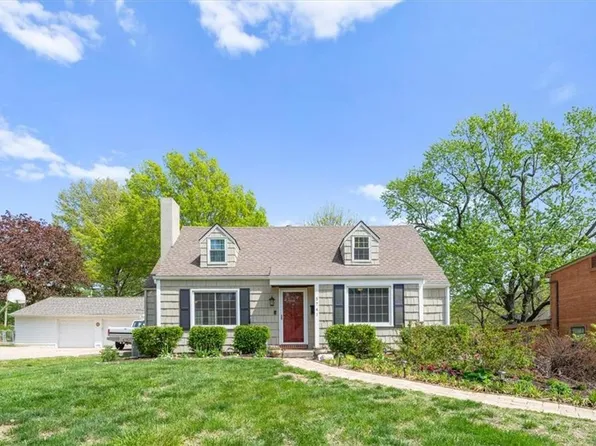 5741 Woodward St, Overland Park, KS 66202