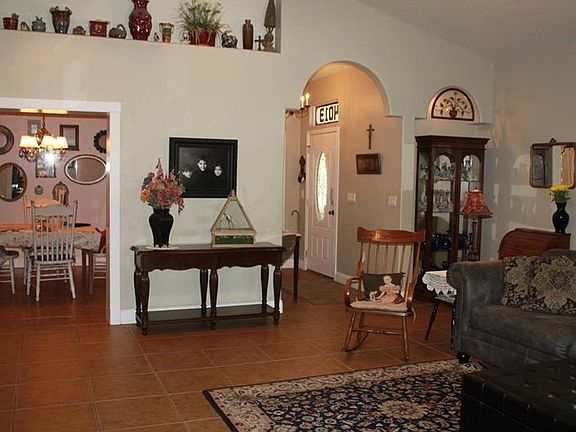 3rd image of 4013 W Fielder St
