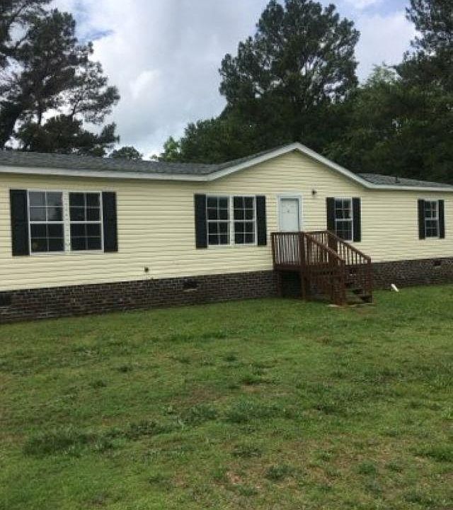 1st image of 102 Nina Cir