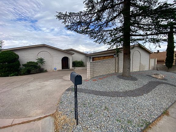 2nd image of 3815 Bonnie Ann Ct NE