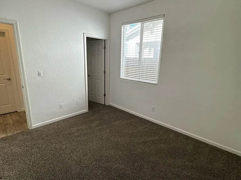 3142 W Sweet Ave — Photo 11