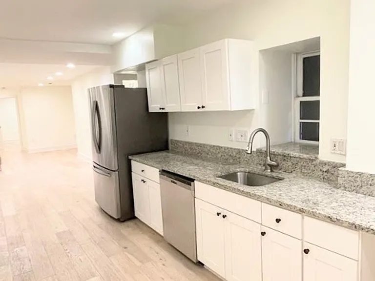 1351 Irving St, NW — Photo 22