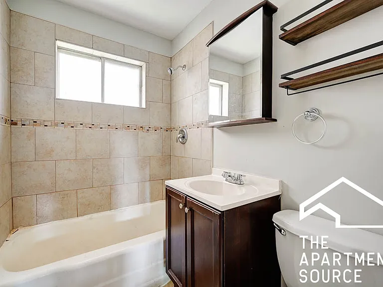 1743 W Bryn Mawr Ave #18 — Photo 7