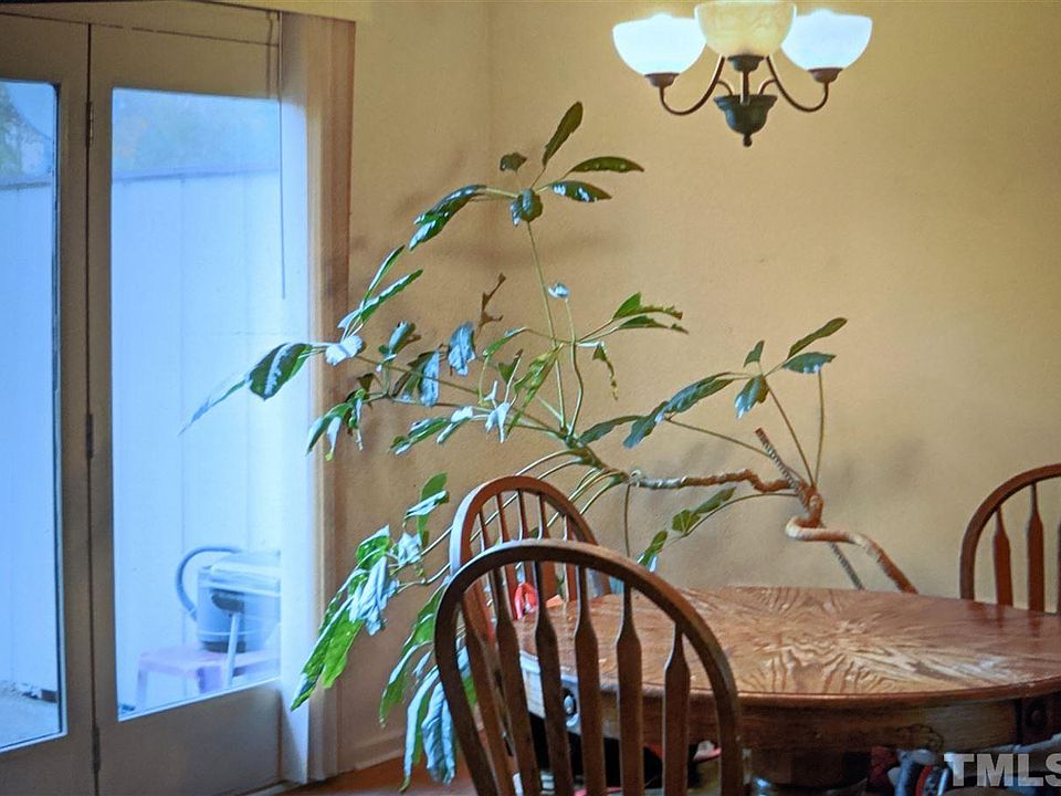 2nd image of 2100 Peppertree St APT 49