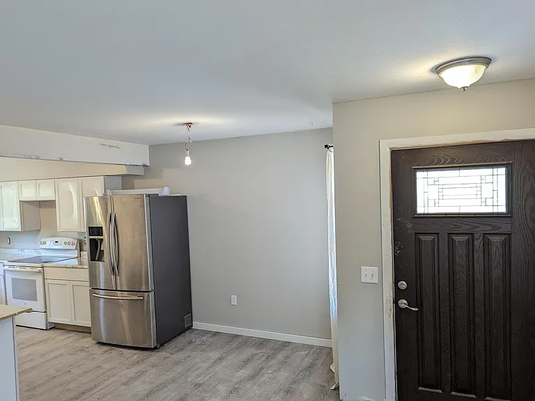 2611 Browning Ave — Photo 2
