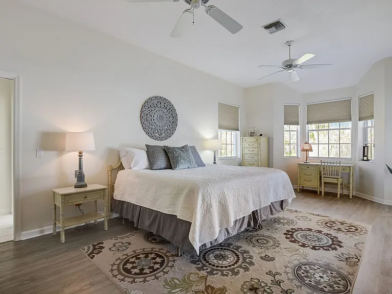 4653 Hadfield Dr — Photo 17