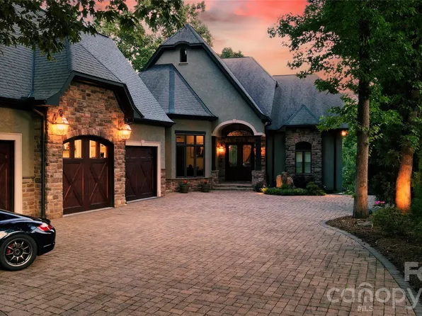 3255 Lake Pointe Dr, Belmont, NC 28012