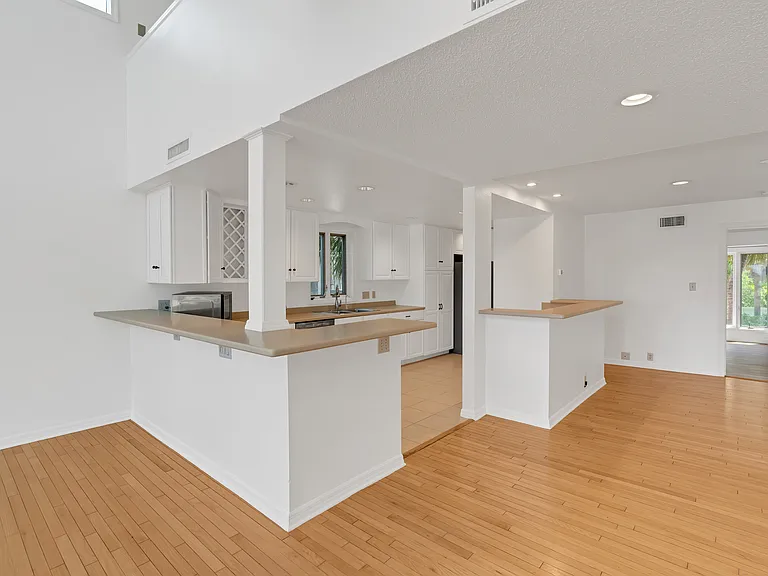 4051 Shell Rd — Photo 12