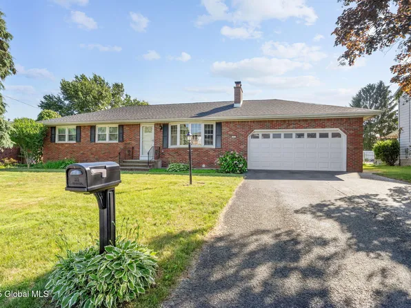 21 Ledgewood Drive, Albany, NY 12205