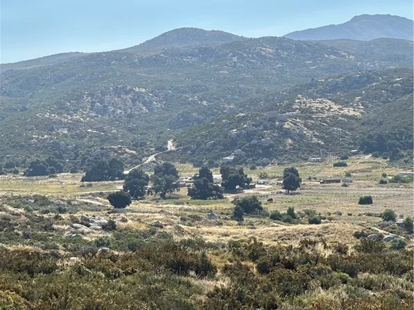 17 Ridgewood Rd, Hemet, CA 92544
