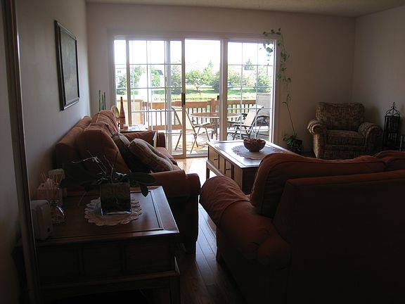 3rd image of 5472 Baneberry Ave