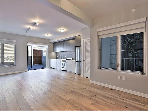 3rd image of 11 Franklin St Unit 204