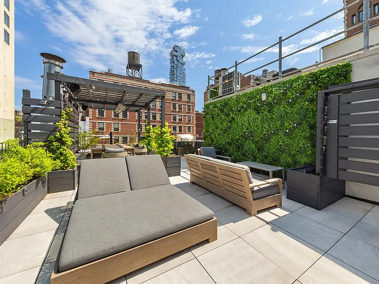 150 Chambers St #Penthouse 5W — Photo 9