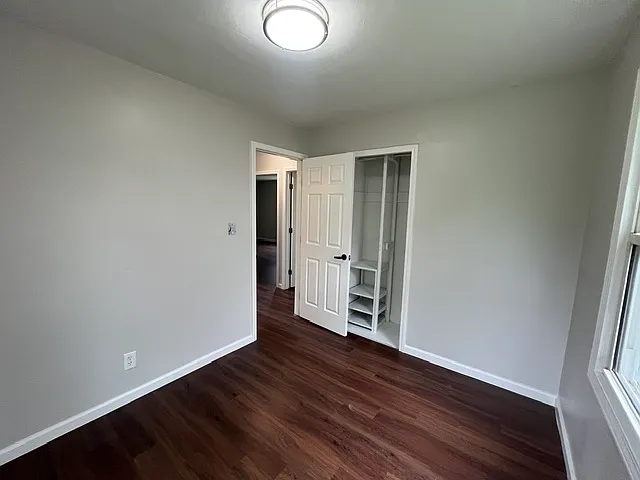 3130 Dresden St — Photo 12