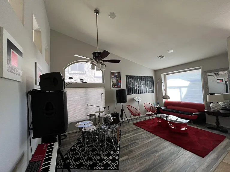 3460 N Barron — Photo 22