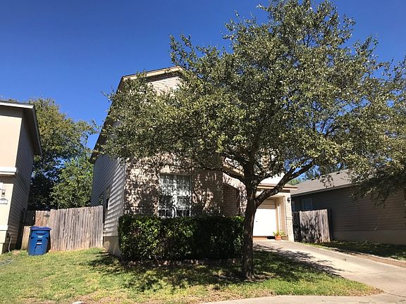 3rd image of 10143 Amber Flora Dr