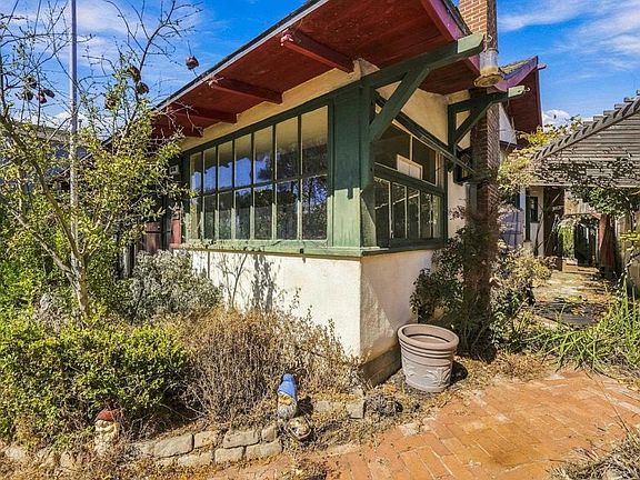 4th image of 848 Olive Ave