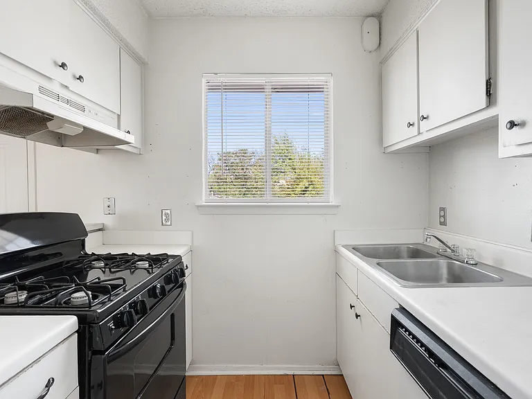 515 Krebs Ln #201 — Photo 7