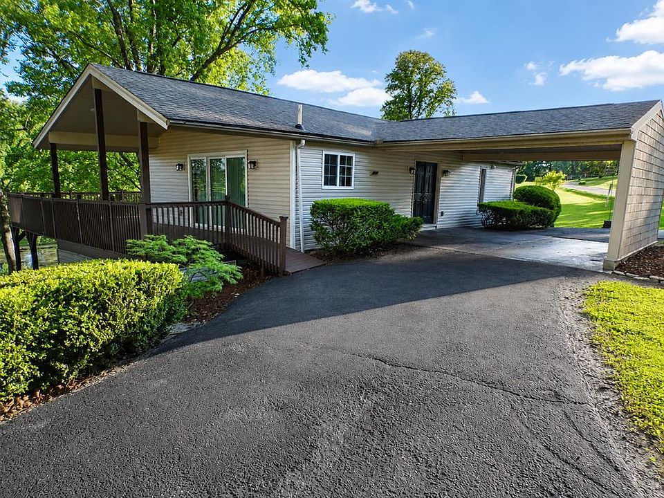 1st image of 133 Crystal Dr