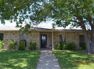 1328 Royal Oak Dr, Desoto, TX 75115