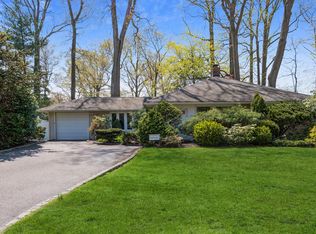 13 Tulip Dr, Glen Cove, NY 11542
