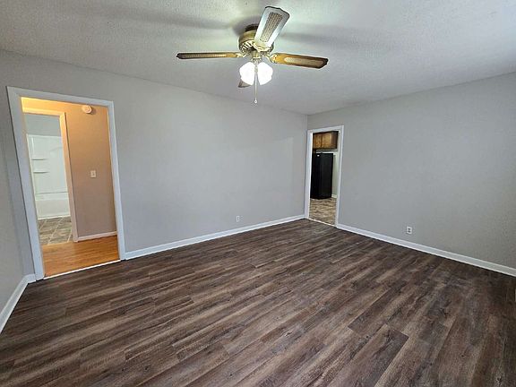 2nd image of 310 Barkwood Dr