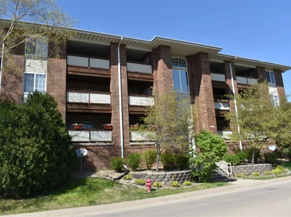 2590 Cascade Ln, Iowa City, IA 52246