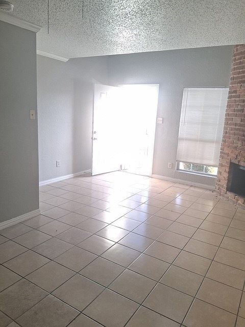 1st image of 9459 Olde Towne Row