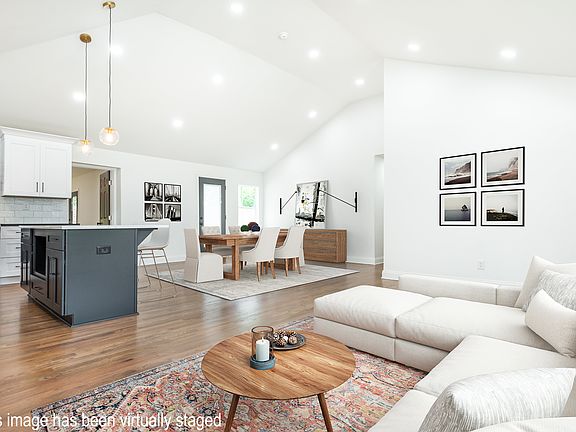 Open floor plan with tons of natural light! Virtually Staged
