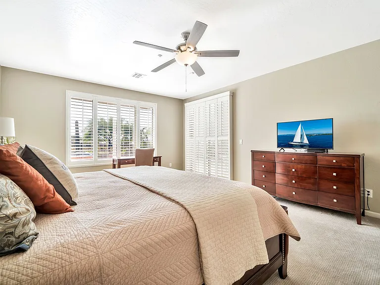 2519 W Myopia Dr — Photo 18