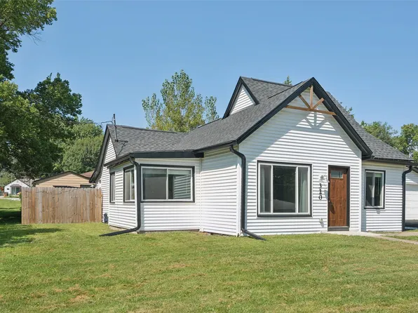 320 N 5th St, Carlisle, IA 50047
