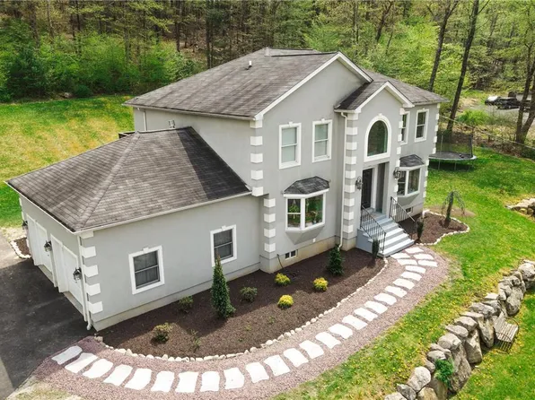 5234 Cherry Valley Rd, Saylorsburg, PA 18353