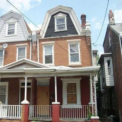 2nd image of 1633 Dyre St