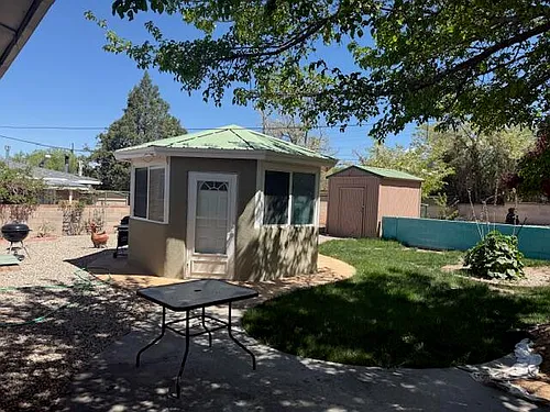 1804 Cornell Dr SE Photo 1
