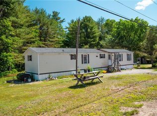 590 Auburn Rd, Peru, ME 04290