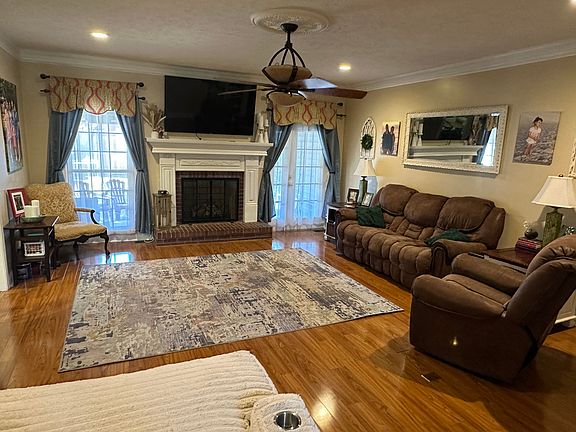2nd image of 3600 Old Ashbrook Dr