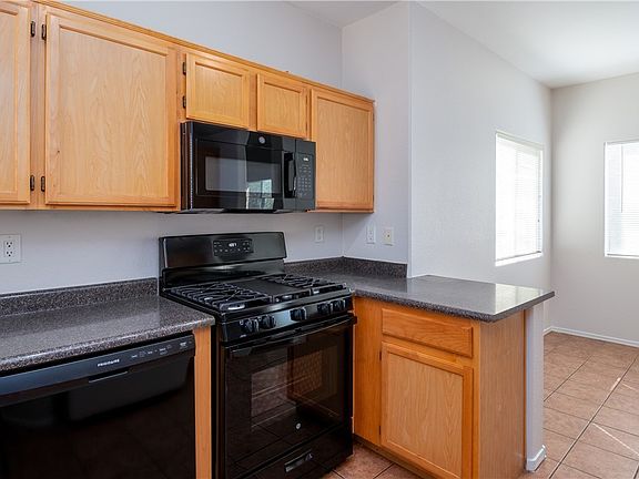 4th image of 1050 E Cactus Ave Unit 2120