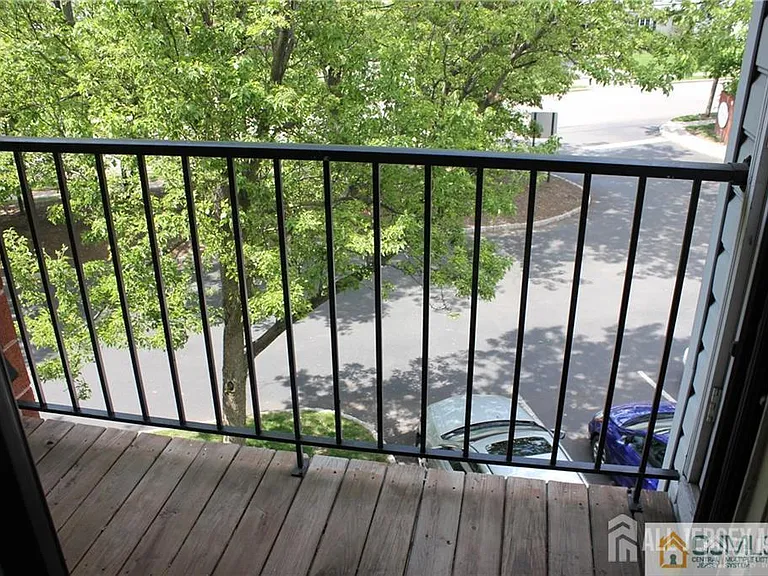 82 Keystone Ct — Photo 4
