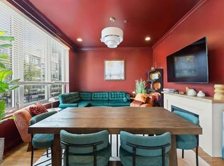 1243 W Madison St #ID1322528P, Chicago, IL 60607
