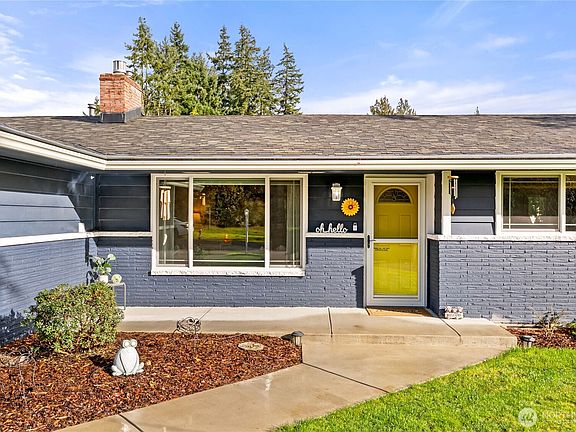 2nd image of 11921 Farwest Drive SW