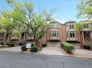 23 Victoria Pl E, Fort Lee, NJ 07024