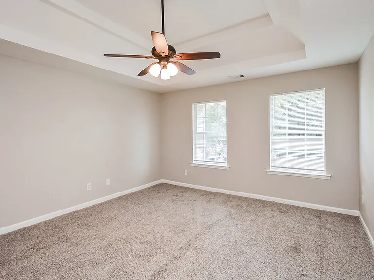 95 Hazelhurst Dr — Photo 11