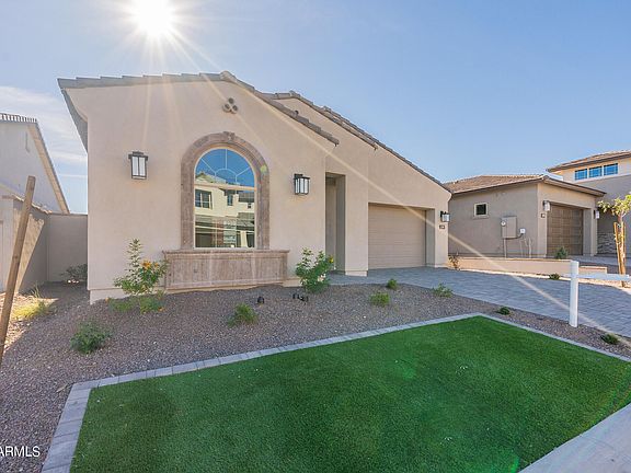 3rd image of 21387 W MEADOWBROOK Avenue