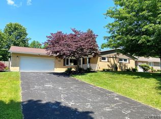 1134 Dithridge Dr, Johnstown, PA 15905